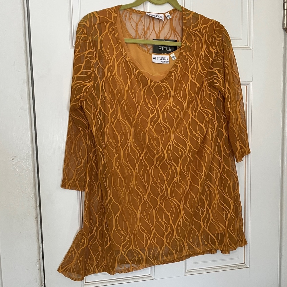 NEW WITH TAGS 🏷️ Attitudes by Renee Golden Mesh Tunic